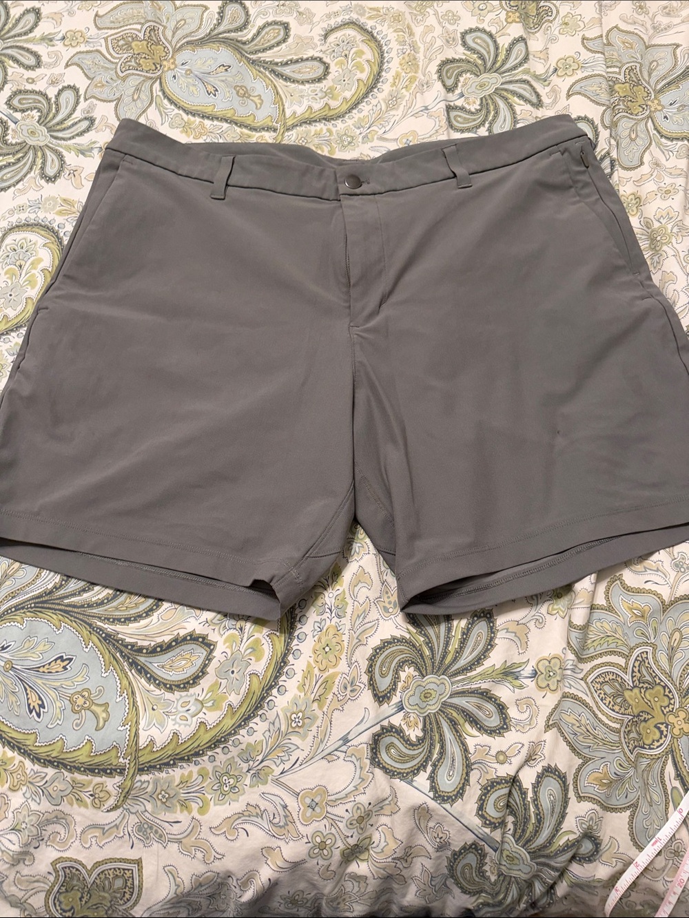 lululemon athletica Men's Slate Gray Hybrid Shorts
